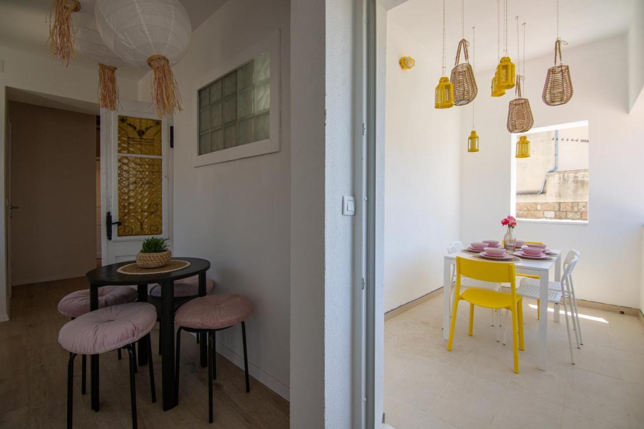 Apartments Mali Raj Komiza Bagian luar foto